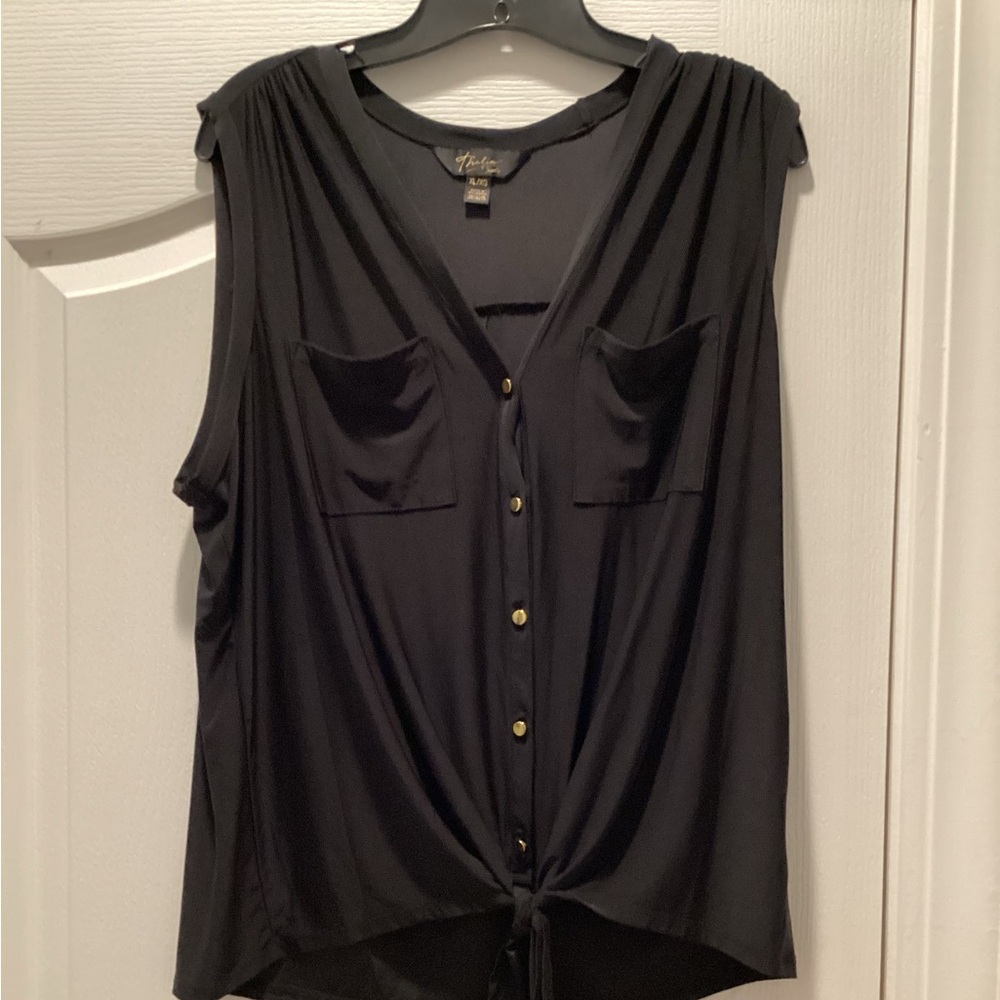 Thalia Sodi Black Sleeveless Button-Front Tie-Hem Blouse